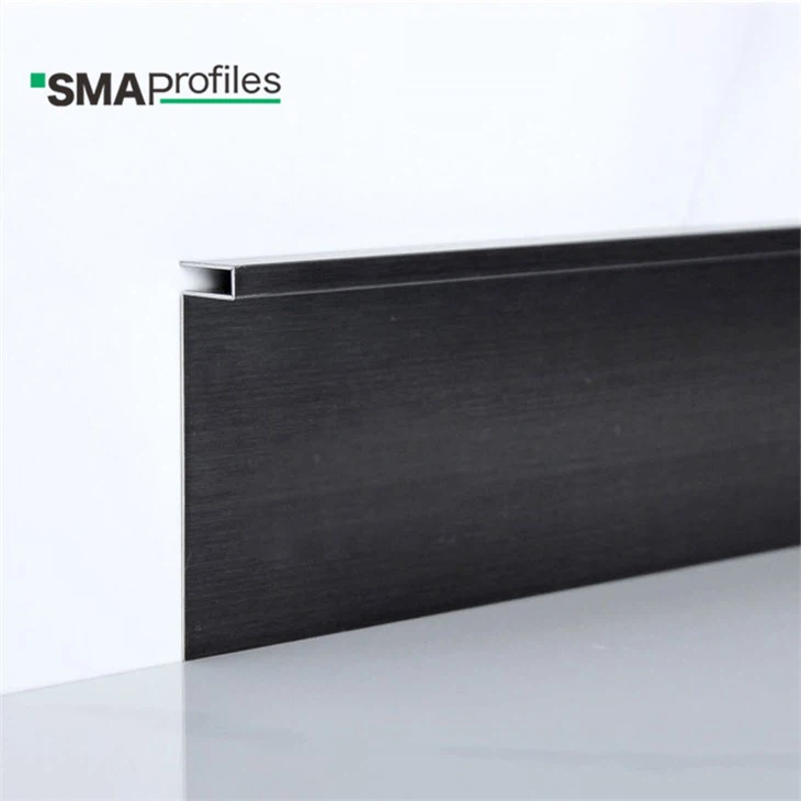 Plinthes modernes noires en acier inoxydable